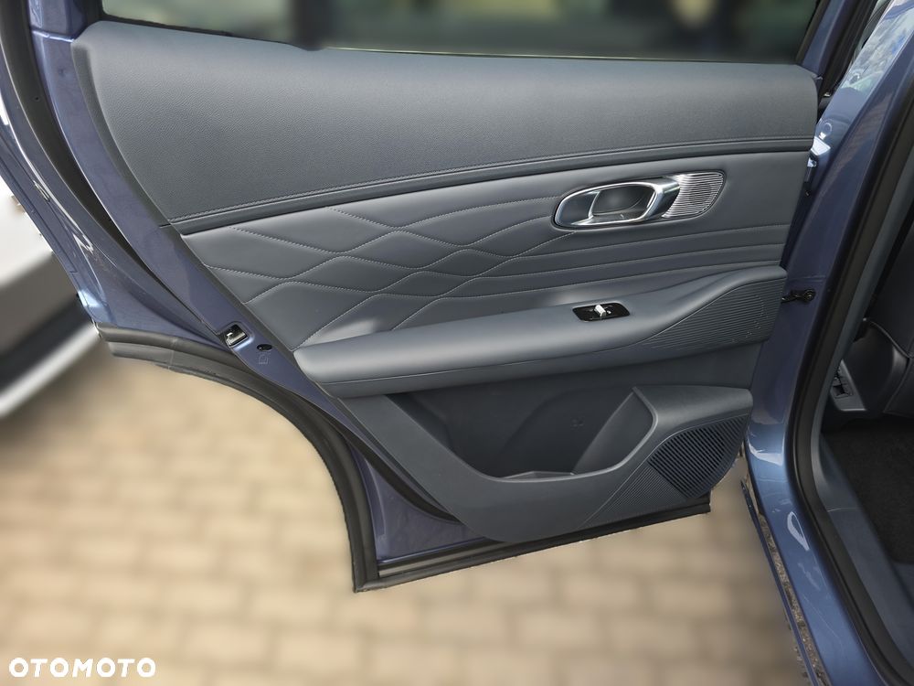 Geely Starray EM-i 1.5 PHEV Pro - 11