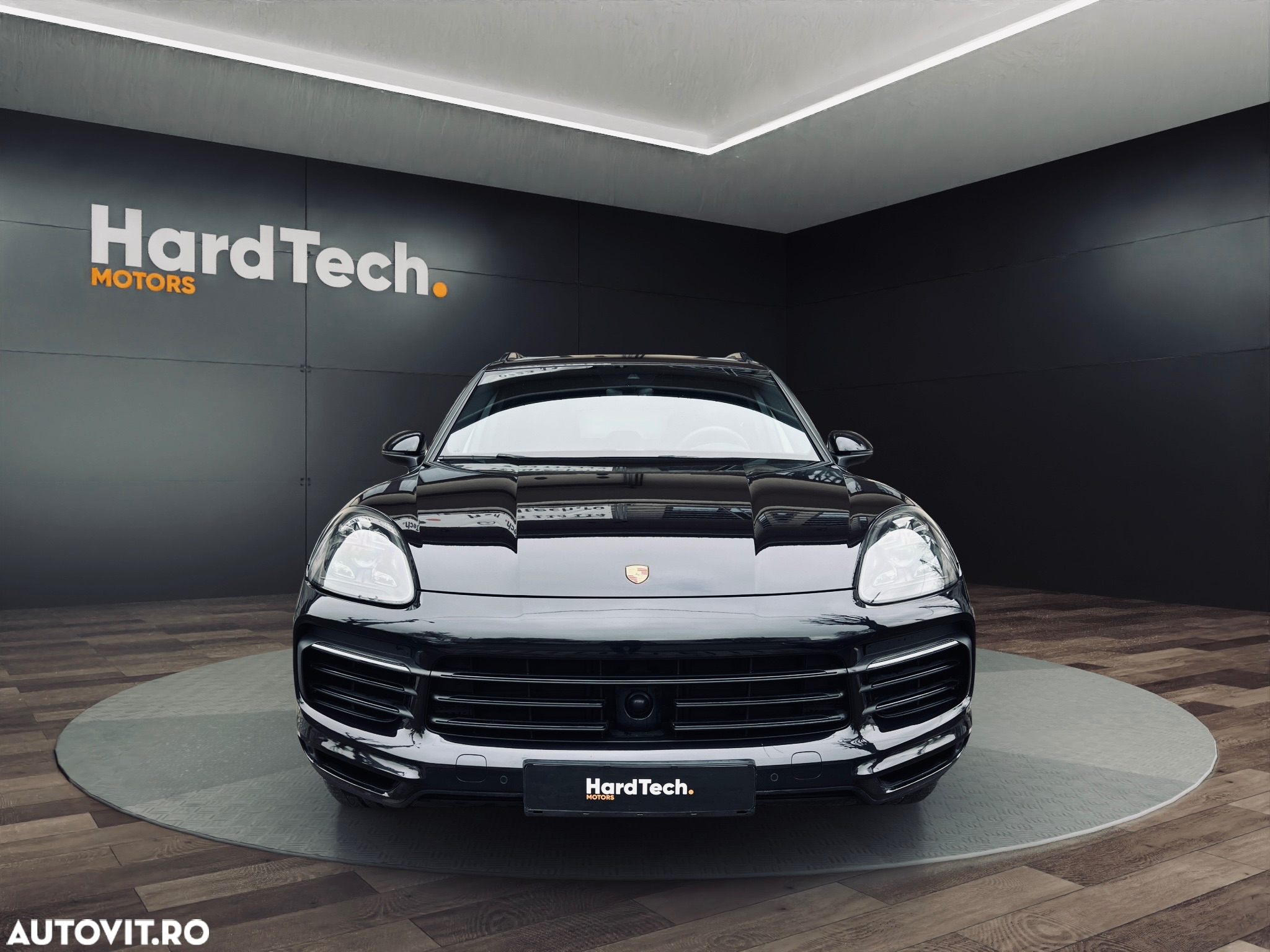Porsche Cayenne - 2