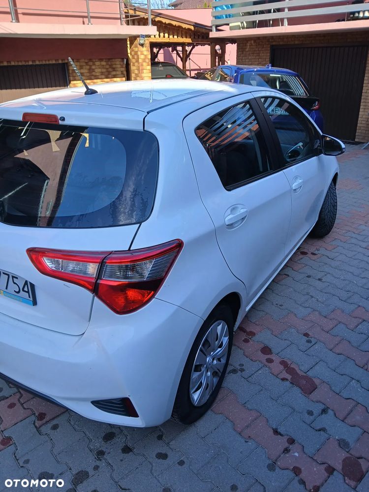 Toyota Yaris 1.0 Premium - 11