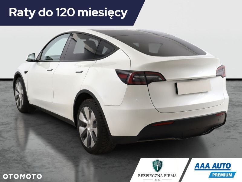Tesla Model Y - 6