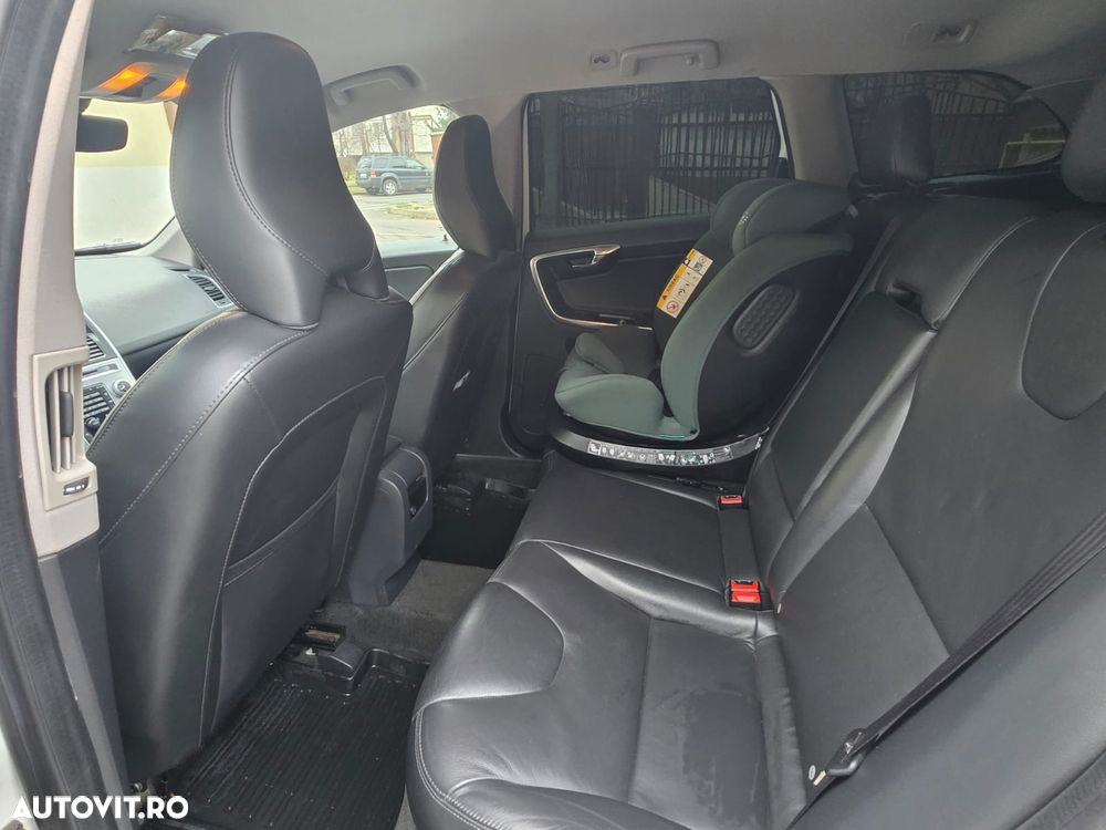 Volvo XC 60 D5AWD Summum - 7
