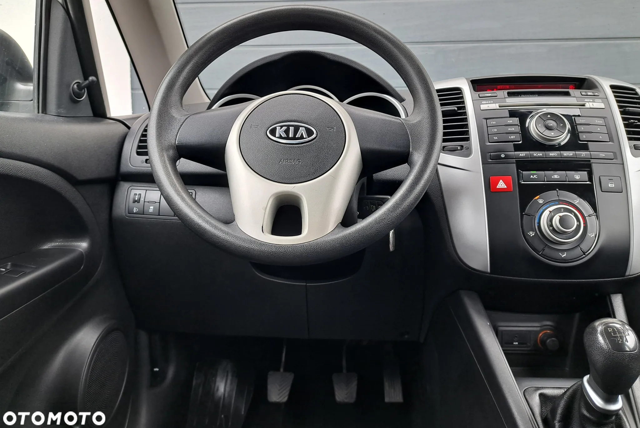 Kia Venga - 12