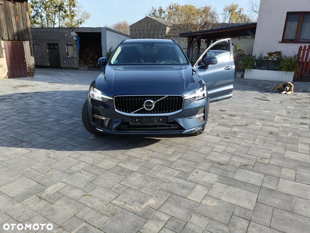 Volvo XC 60 B4 D AWD Geartronic Momentum Pro - 9