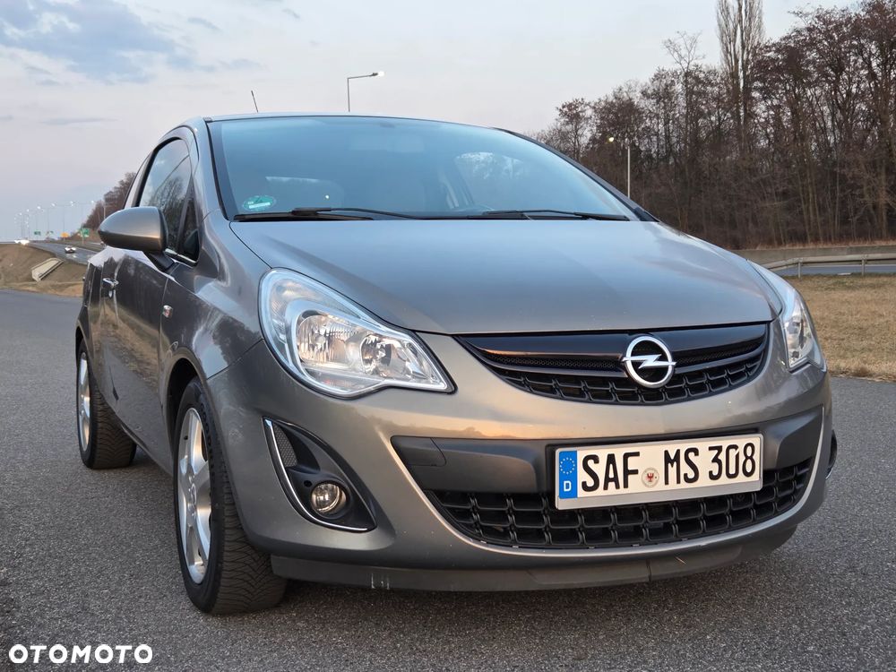 Opel Corsa 1.4 16V Color Elegance - 1