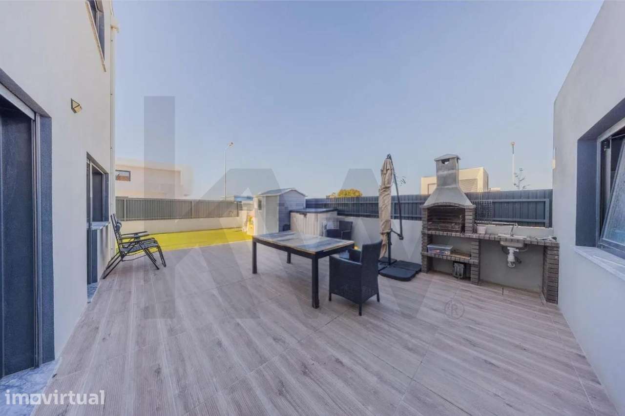Moradia T4 com Jardim, Garagem e Vista para a Serra de Sintra - Grande imagem: 5/38