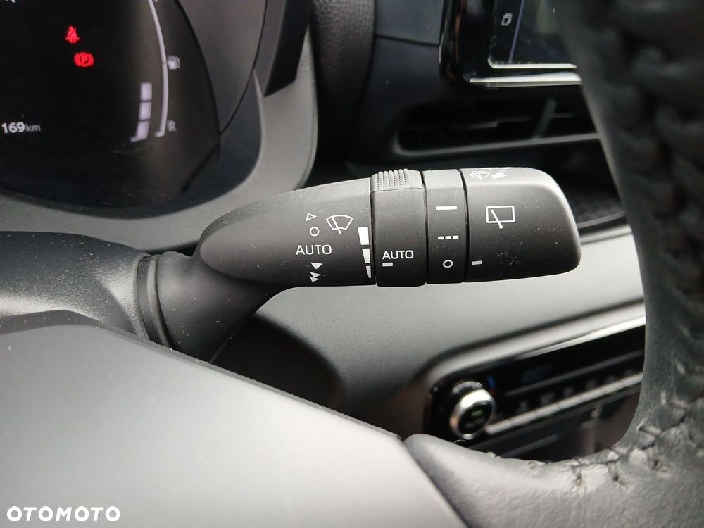 Toyota Yaris Hybrid 1.5 Style - 31