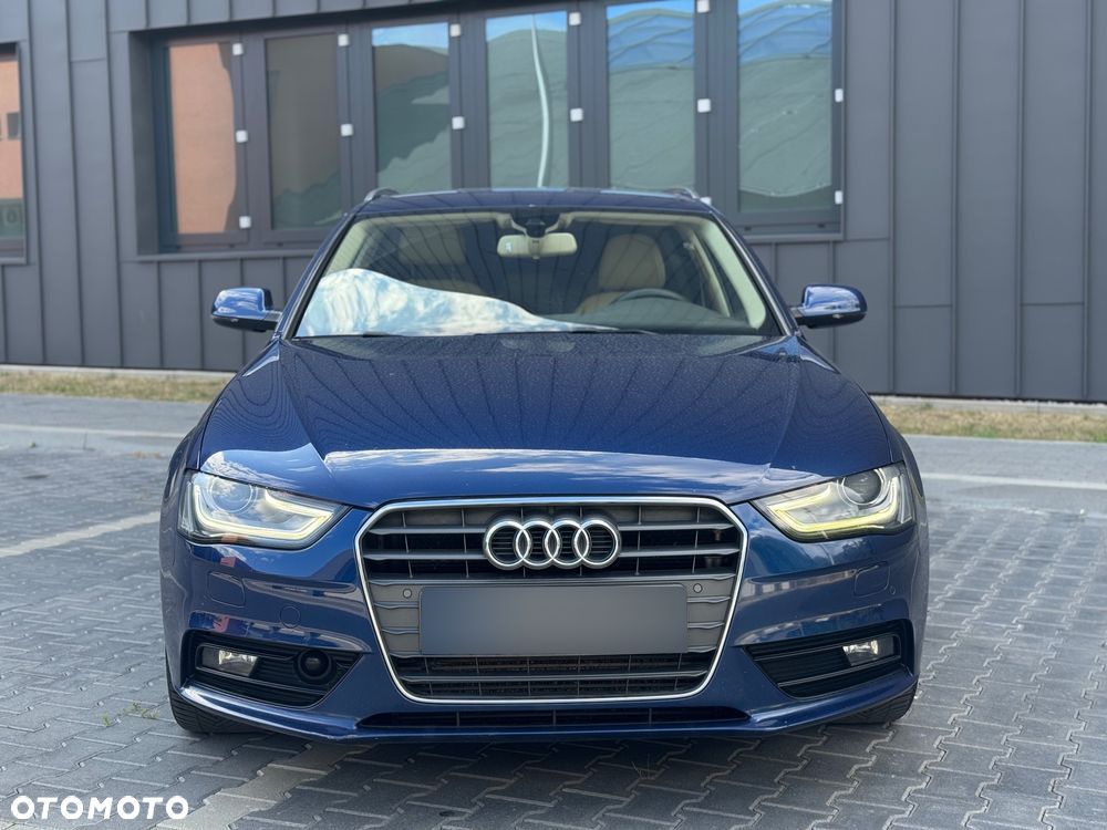 Audi A4 - 1