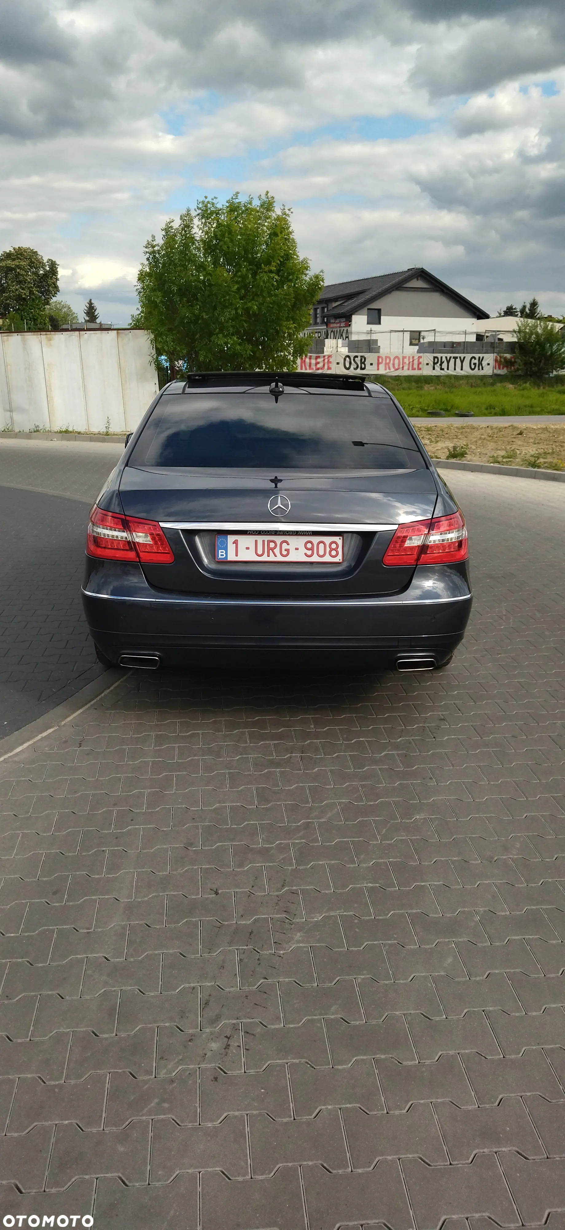 Mercedes-Benz Klasa E 200 CDI BlueEff Avantgarde - 23