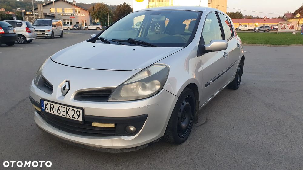 Renault Clio - 1