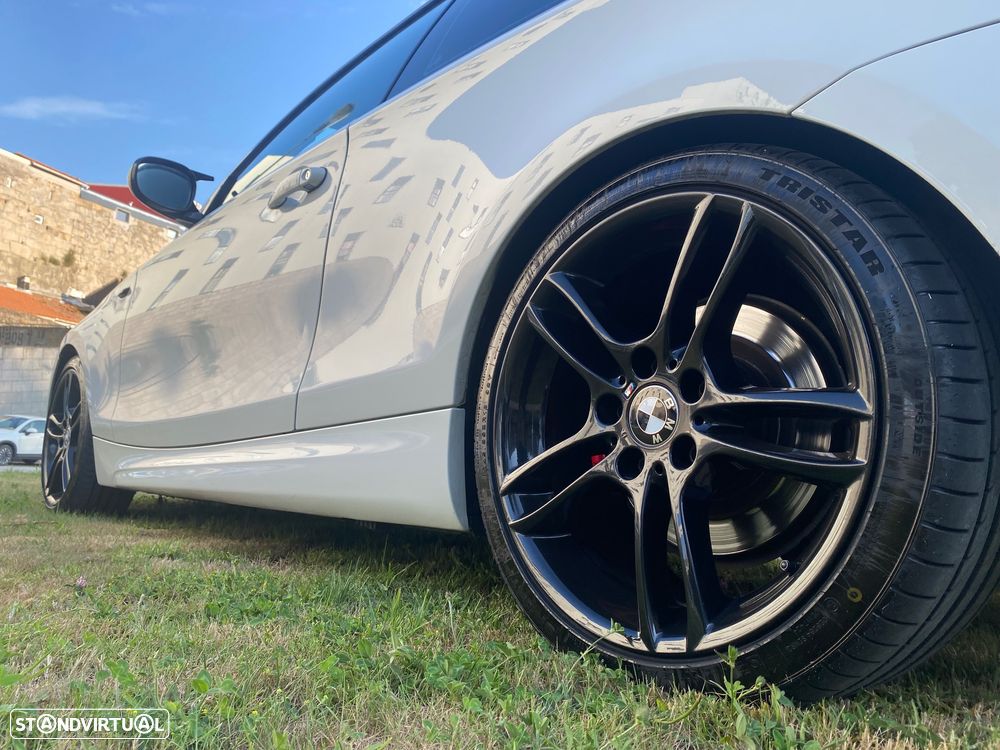 BMW 118 d Limited Edition Lifestyle c/ M Sport Pack - 13