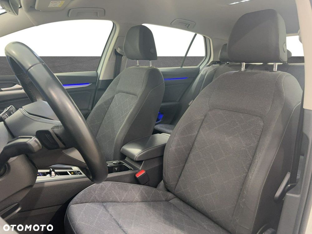 Volkswagen Golf - 16