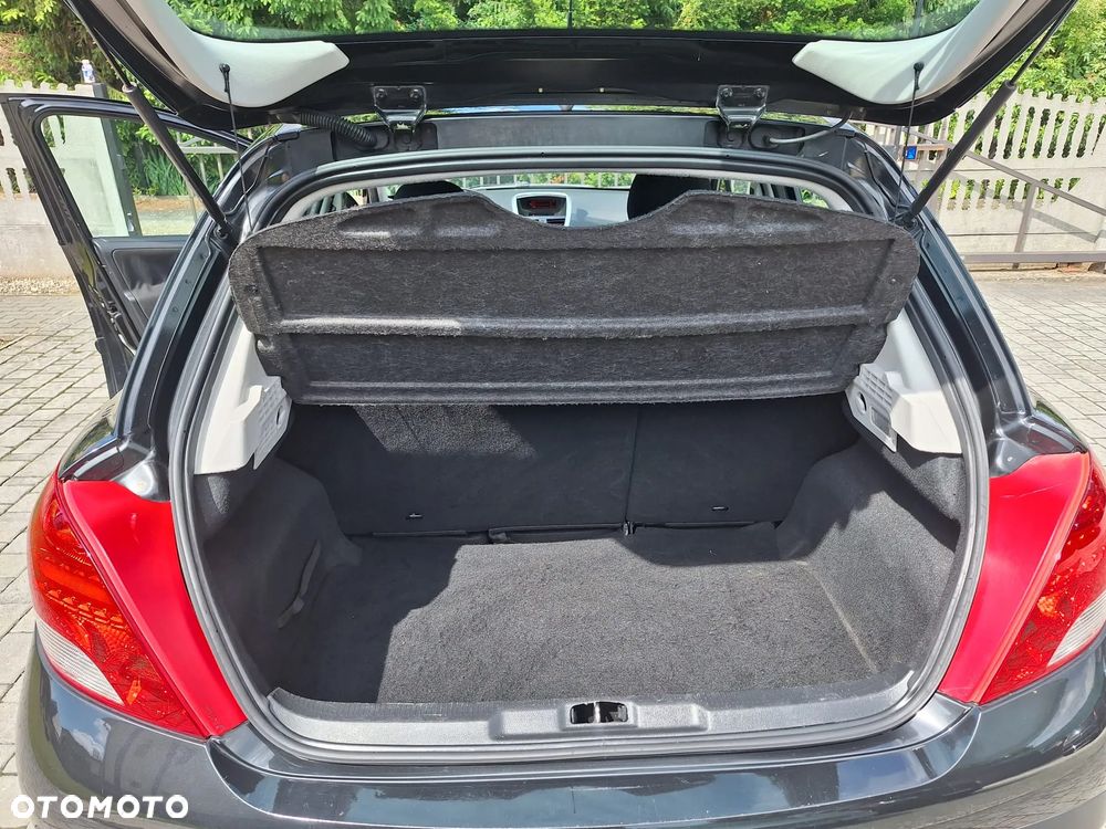 Peugeot 207 75 Millesim 200 - 18