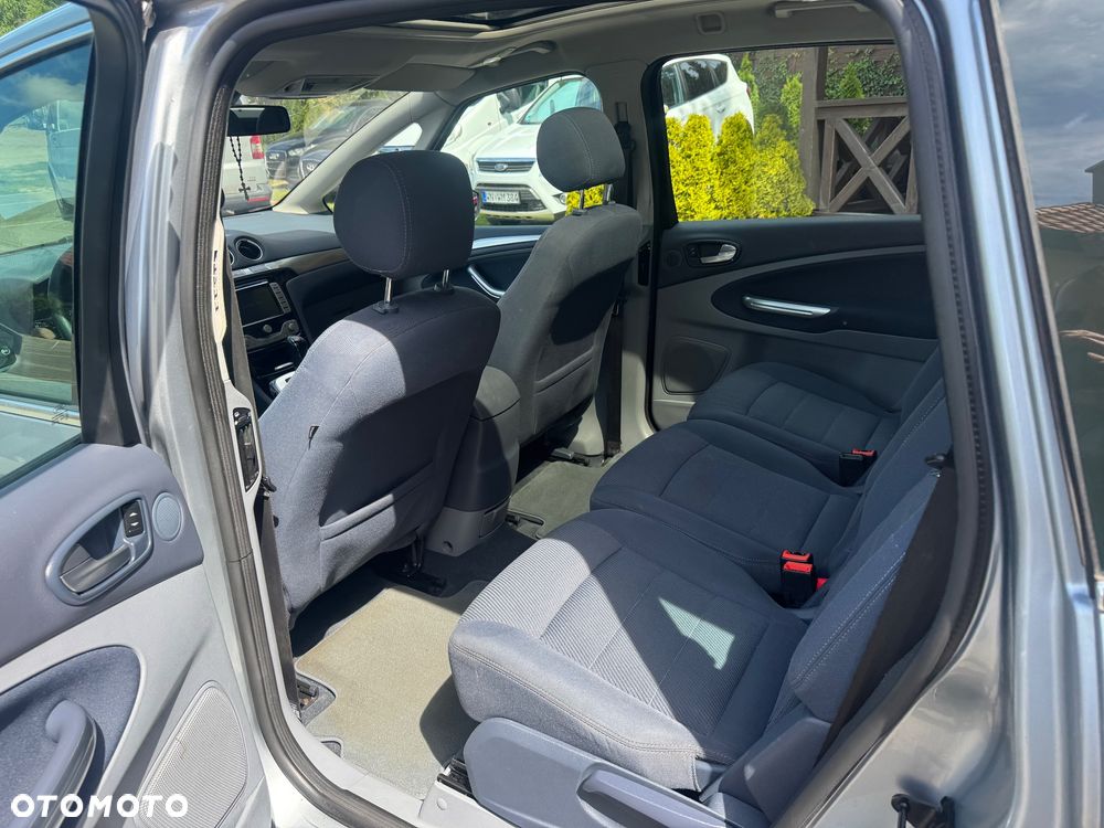 Ford S-Max 2.0 TDCi DPF Champions Edition - 27
