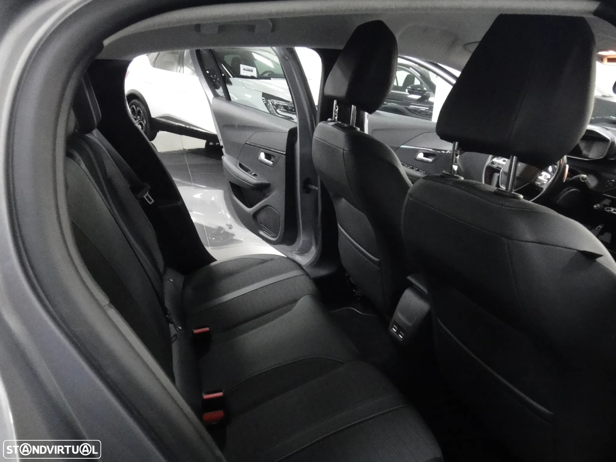 Peugeot 208 PureTech 100 EAT8 Allure Pack - 15
