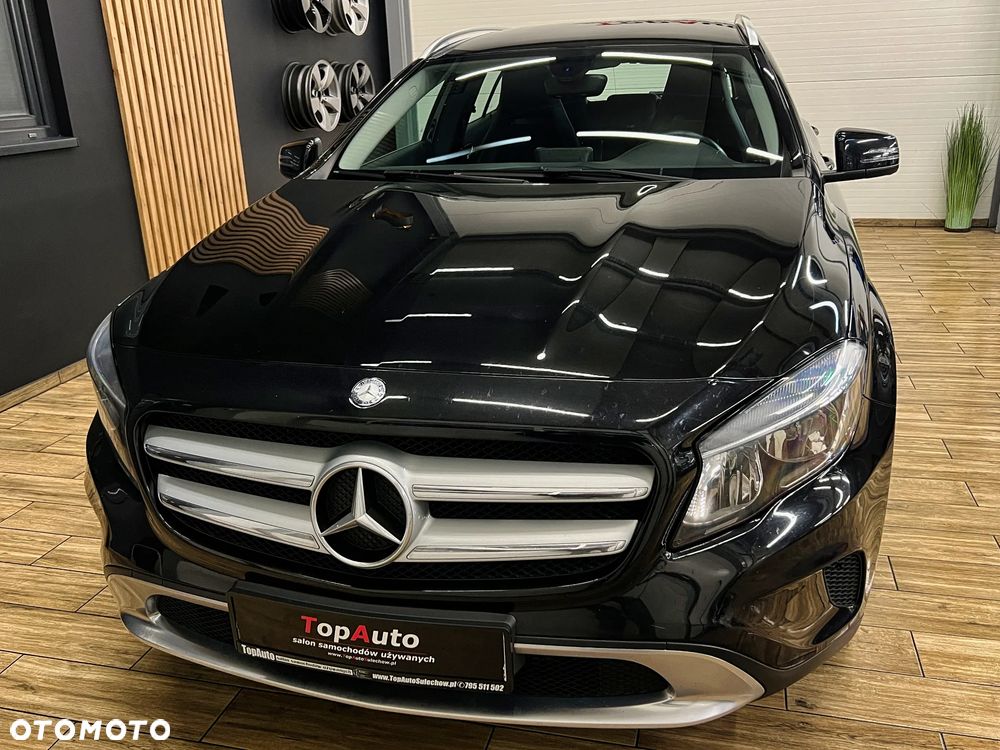 Mercedes-Benz GLA - 15