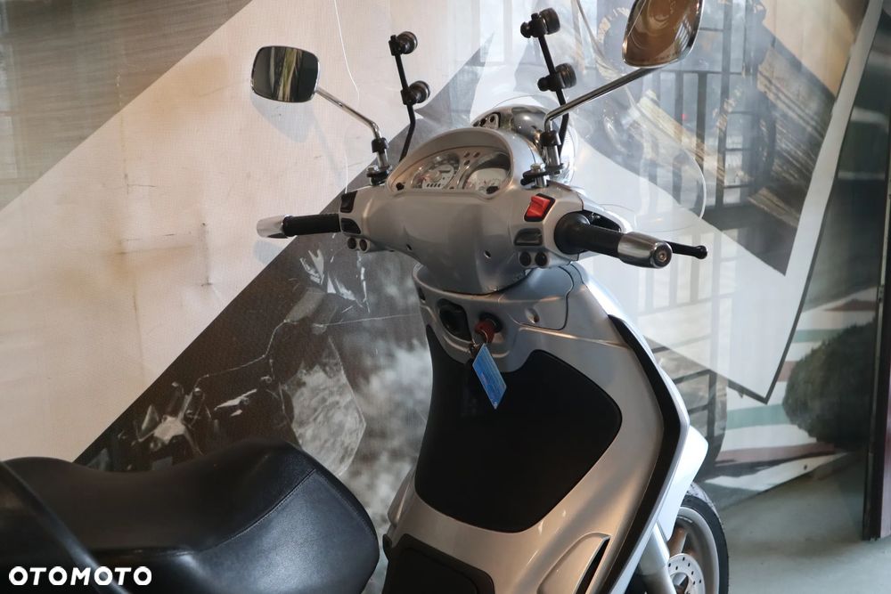Piaggio Beverly - 17
