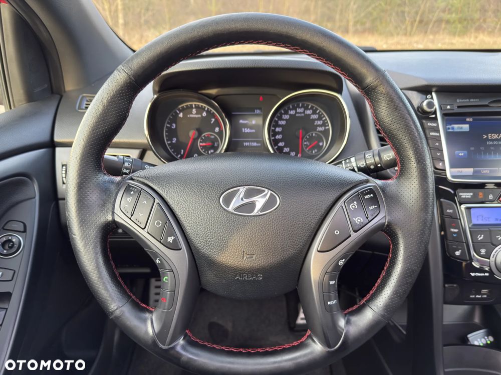 Hyundai i30 1.6 T GDI Turbo - 32