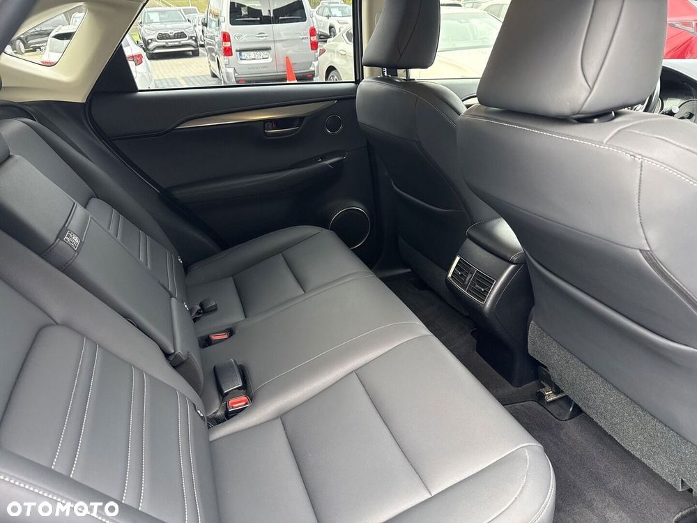 Lexus NX 300h F Impression AWD - 18