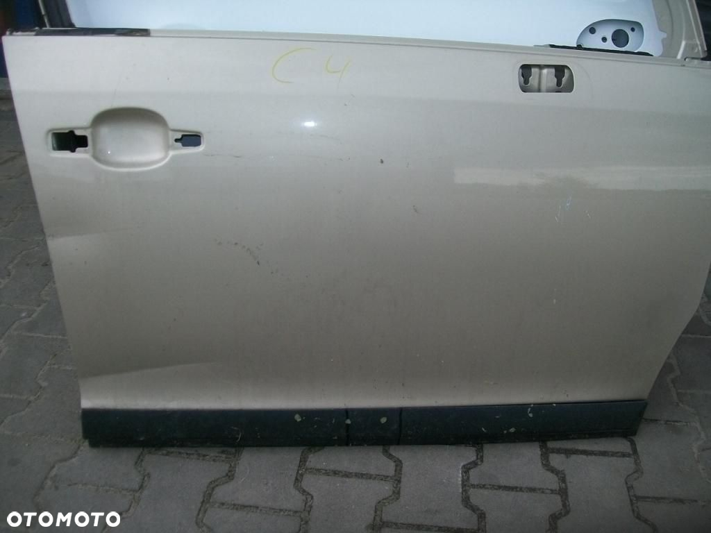 Drzwi przód prawe Citroen C4 10- - 2