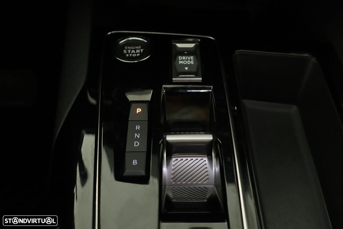Peugeot 3008 1.6 Hybrid Allure e-EAT8 - 12
