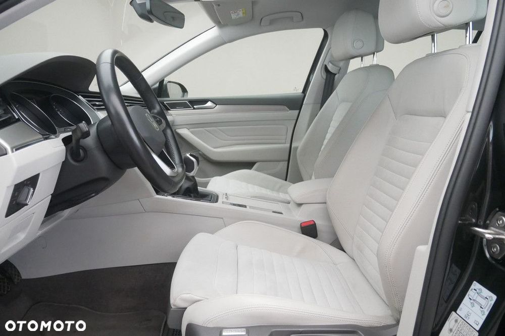Volkswagen Passat Variant - 12
