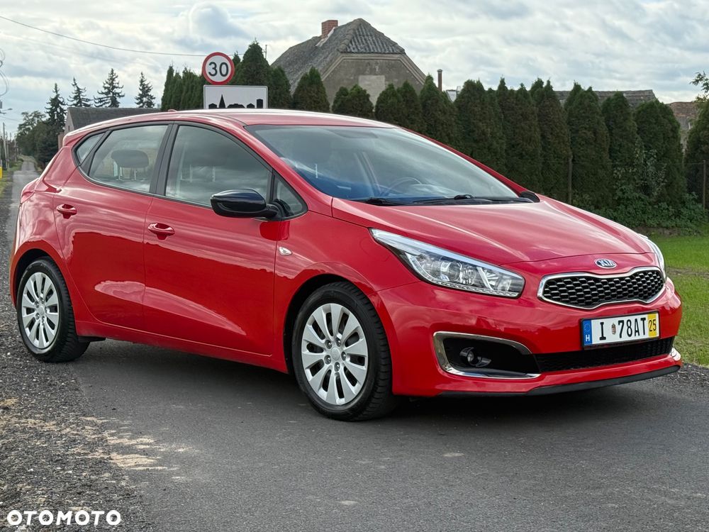Kia Ceed - 25