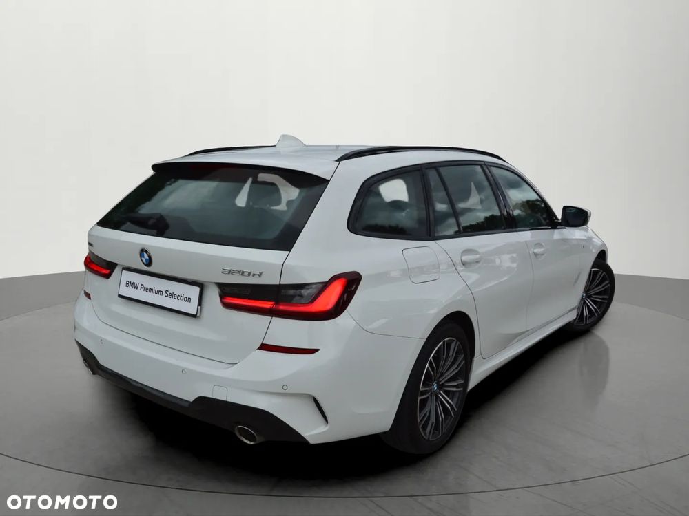 BMW Seria 3 320d xDrive - 11