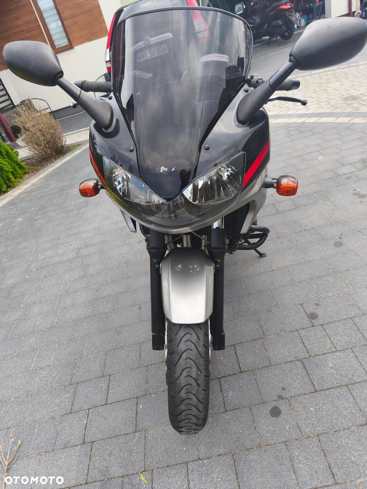Kawasaki ZRX - 9
