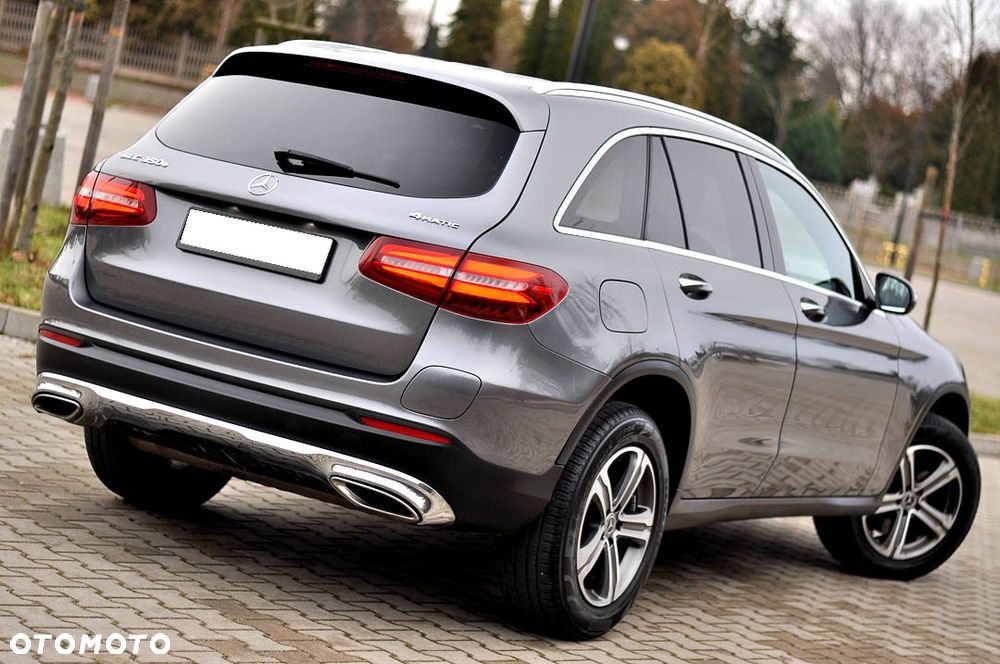 Mercedes-Benz GLC 350 e 4Matic 7G-TRONIC Exclusive - 4