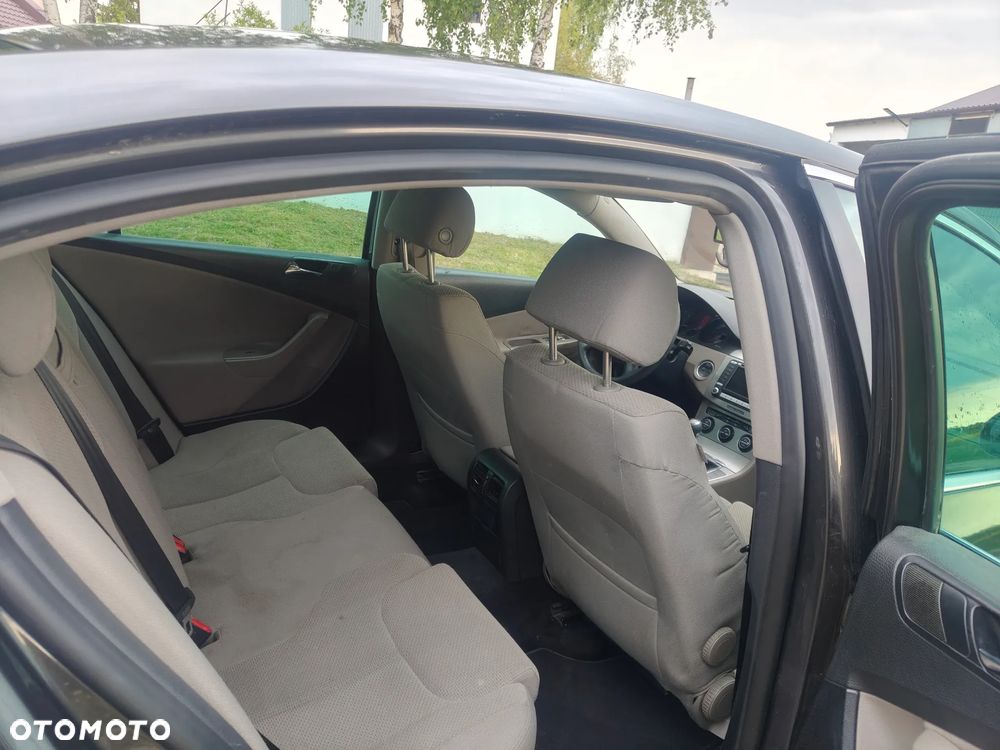 Volkswagen Passat 2.0 TDI Individual - 5
