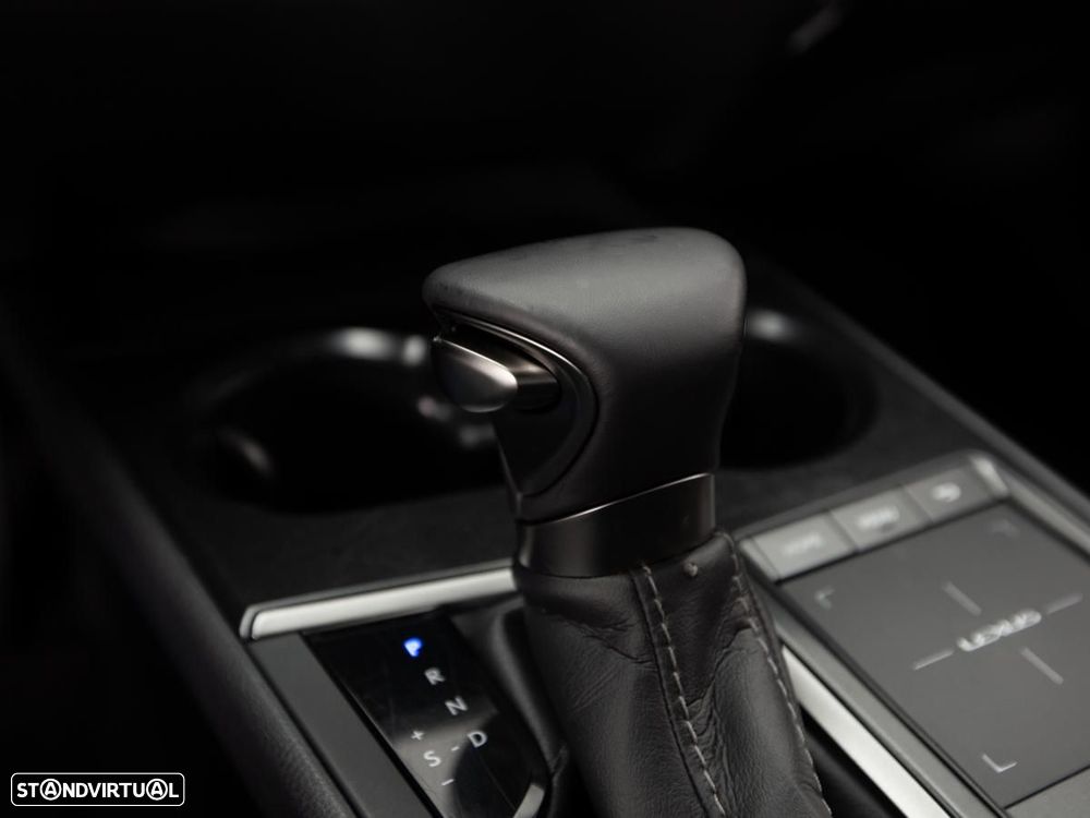Lexus UX 250h Business - 23