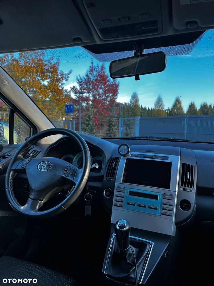 Toyota Corolla Verso 2.2 D-4D Prestige - 13