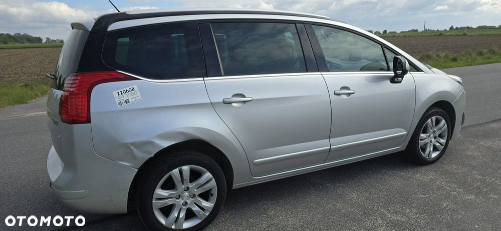 Peugeot 5008 - 10