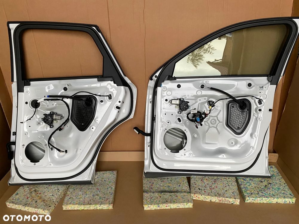 AUDI Q3 83A S-line komplet drzwi przód tył prawe t kolor LS9R 2Y2Y 4098km - 27