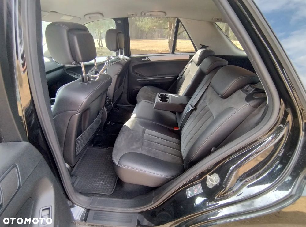Mercedes-Benz ML - 25