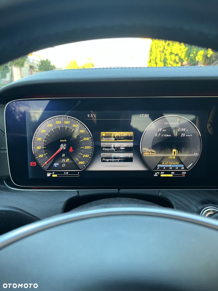 Mercedes-Benz Klasa E 220 d 4-Matic 9G-TRONIC - 12