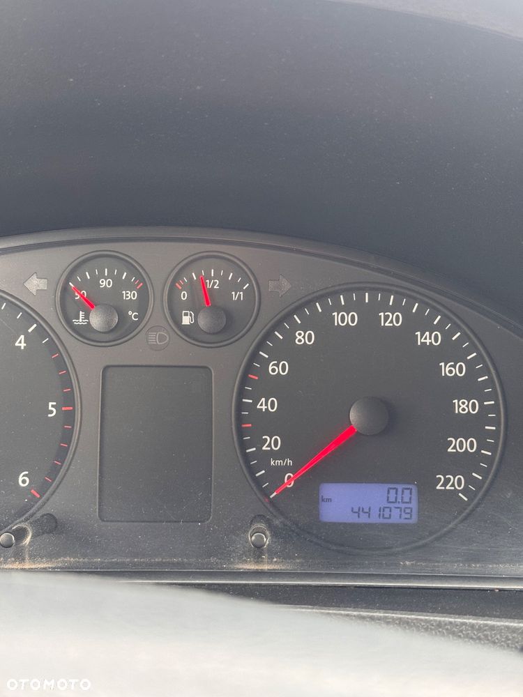 Volkswagen Transporter - 12