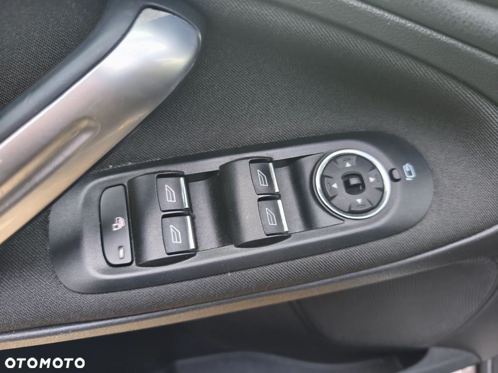 Ford S-Max 2.0 TDCi DPF Titanium X - 16