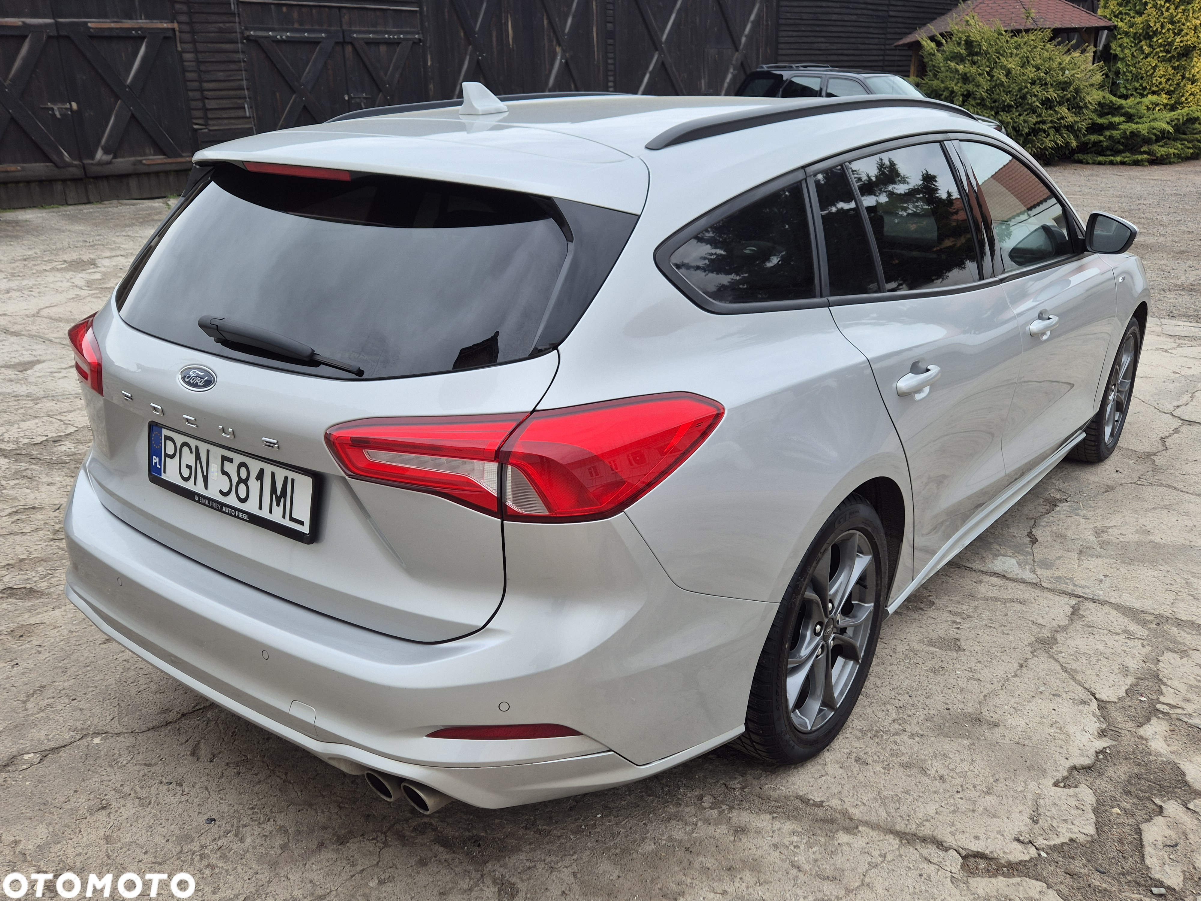 Ford Focus Turnier 1.5 TDCi DPF Start-Stopp-System ST-Line - 9