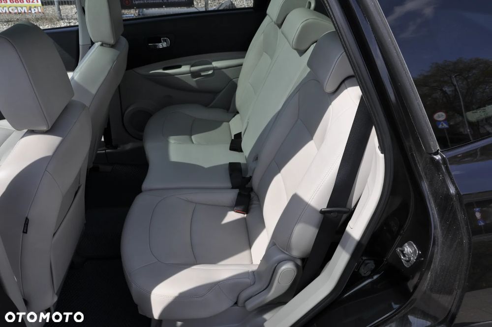 Nissan Qashqai+2 2.0 dCi DPF 4x4 tekna - 34