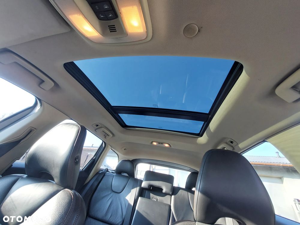 Volvo XC 60 D5 AWD - 10