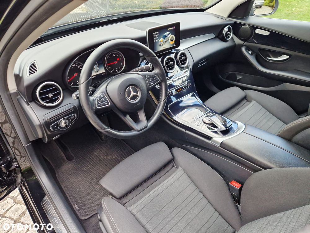 Mercedes-Benz Klasa C 220 CDI DPF Automatik BlueEFFICIENCY Elegance - 17