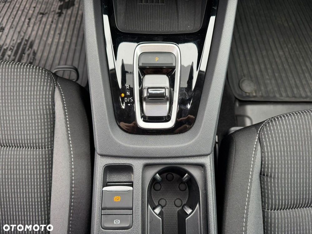 Skoda Octavia 1.5 TSI mHEV Selection DSG - 24