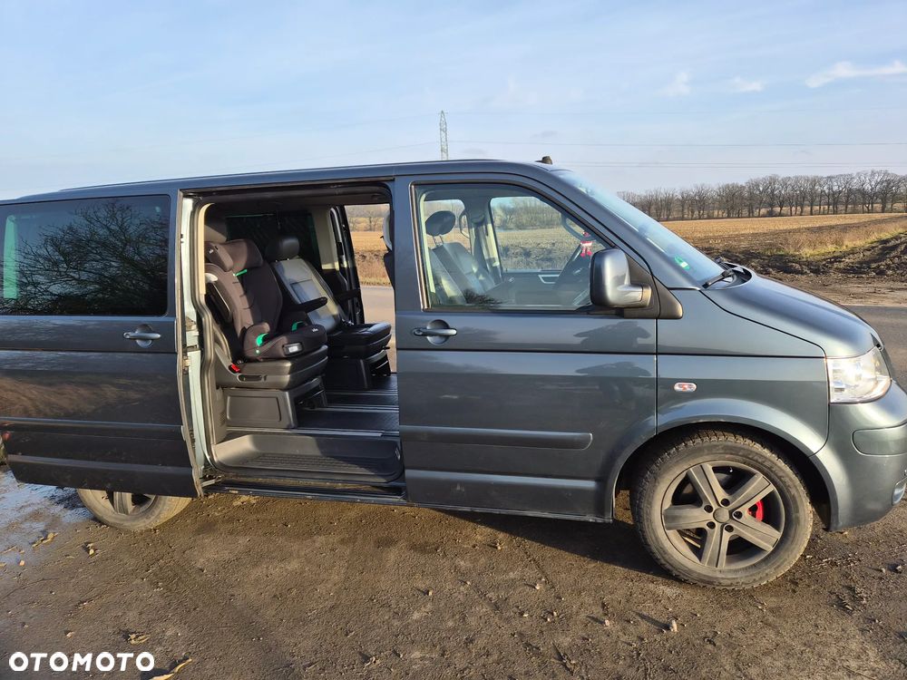 Volkswagen Multivan - 14