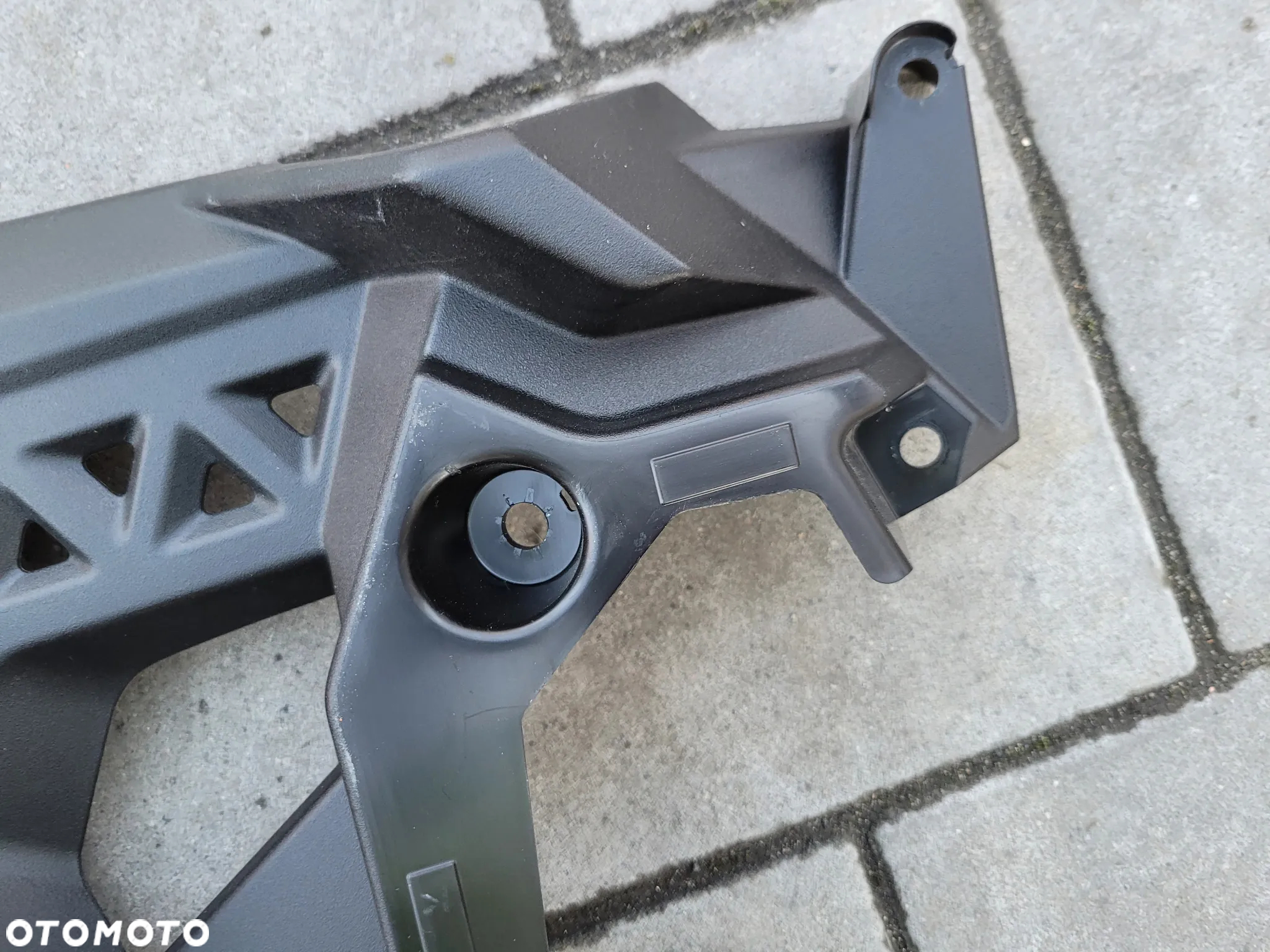 Wypełnienie lewe Suzuki GSX-8R GSX8R GSX 8R - 3