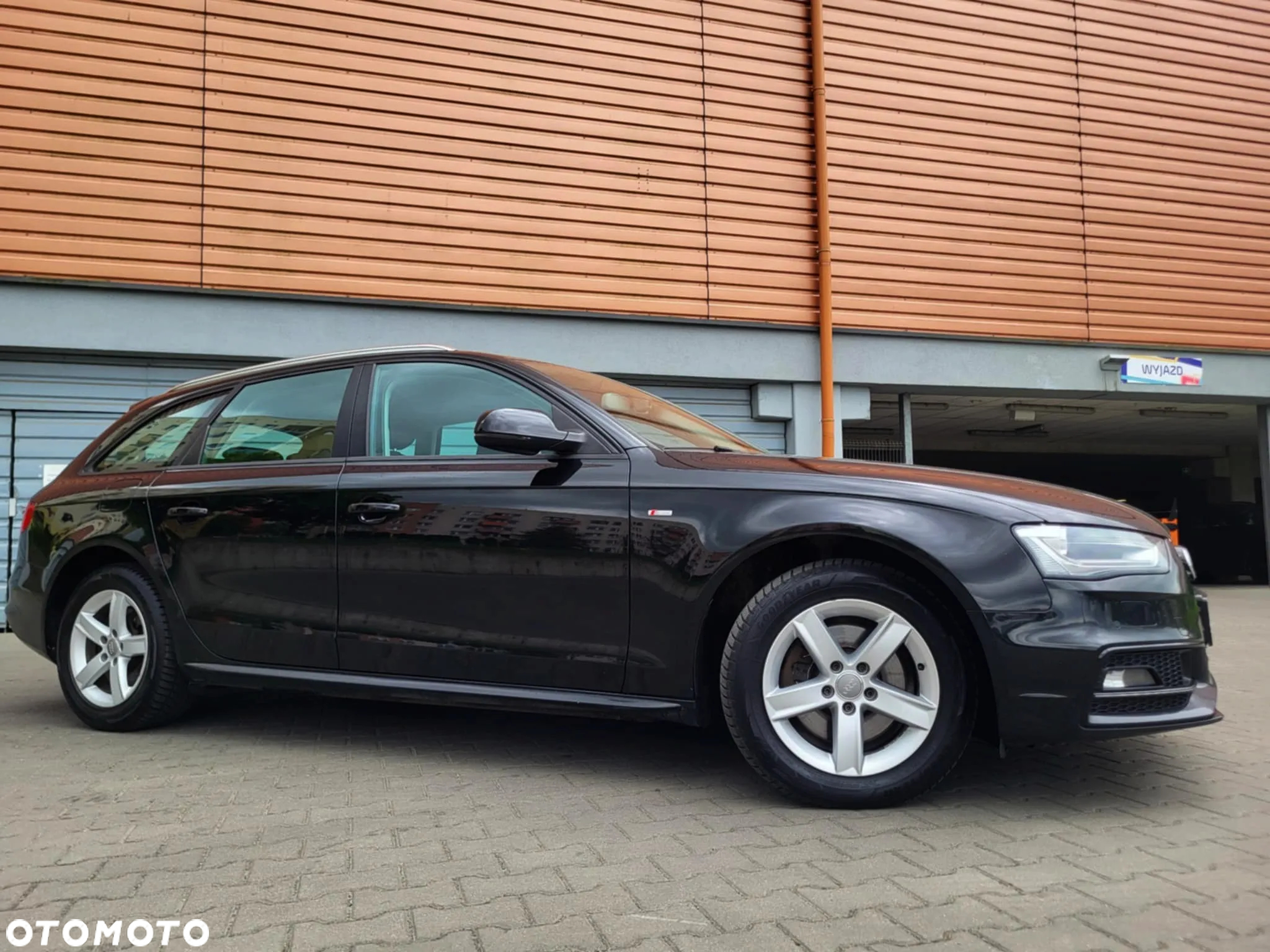 Audi A4 2.0 TDI S tronic - 13