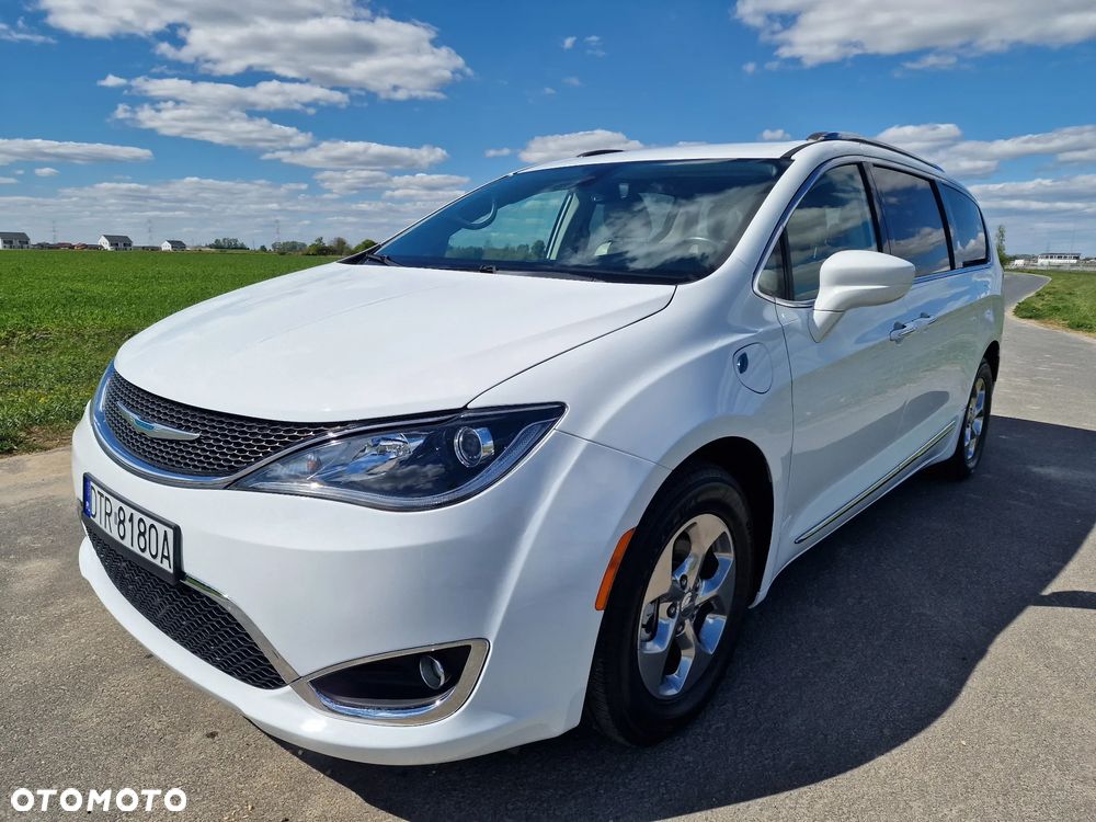Chrysler Pacifica - 6