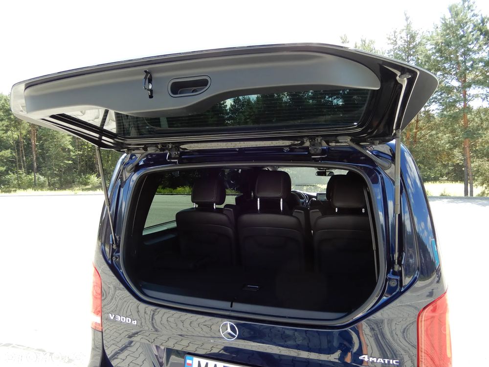 Mercedes-Benz Klasa V 300 d 4-Matic Exclusive 9G-Tronic (d³ugi) - 16
