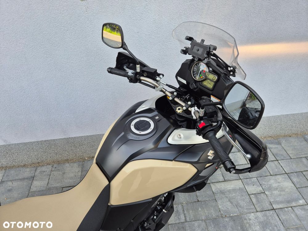 Suzuki V-STROM - 16