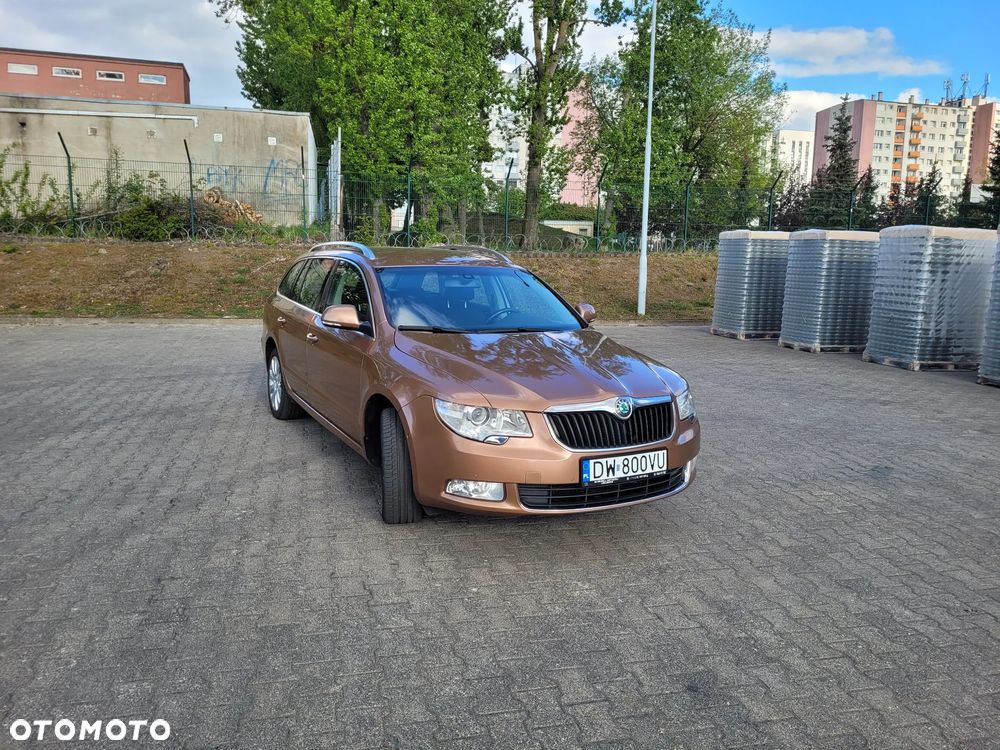 Skoda Superb 2.0 TDI Ambition DSG - 7